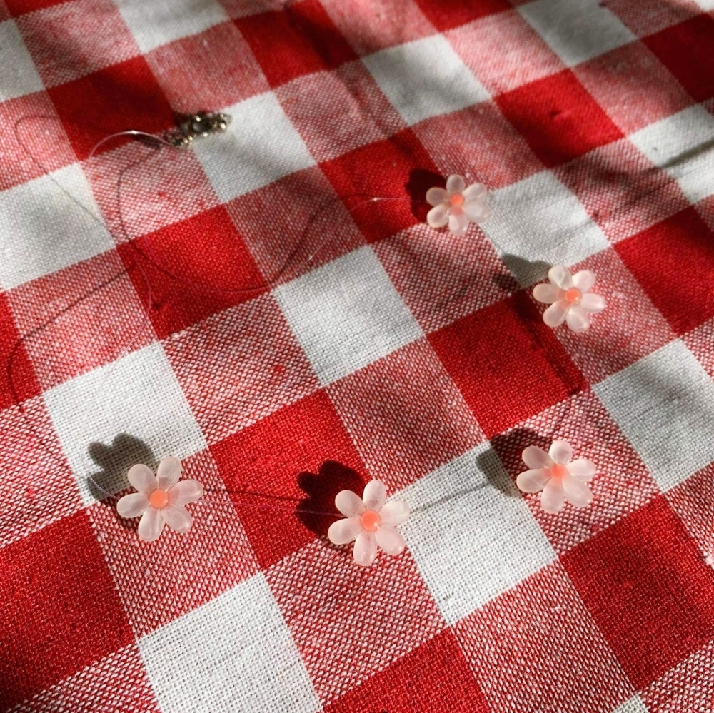 Adorable Mid-2000s Daisy Necklace
